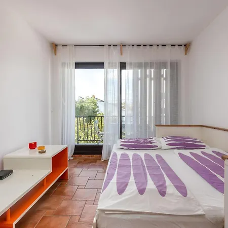 In * יאדראנובו