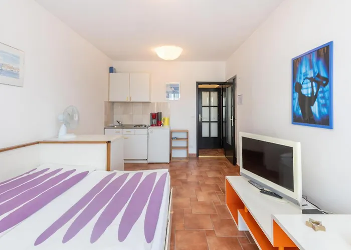 In דירה יאדראנובו